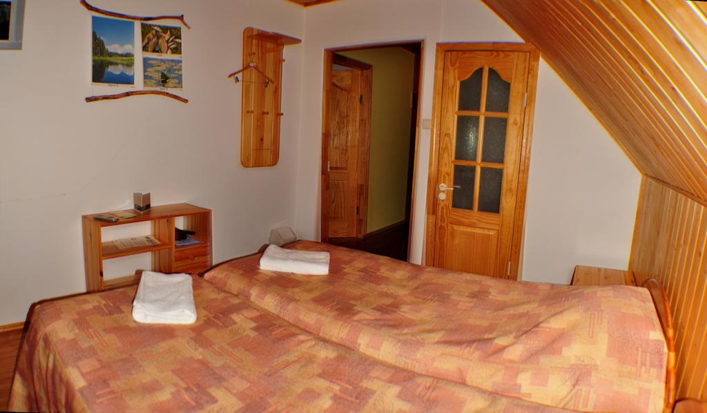 Guesthouse Leiputrija Ādaži Exteriör bild