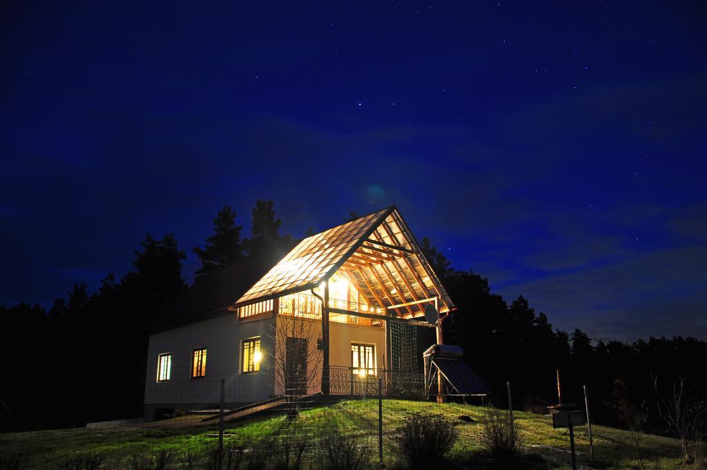 Guesthouse Leiputrija Ādaži Exteriör bild