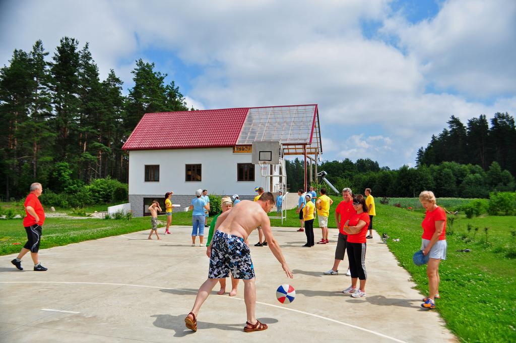 Guesthouse Leiputrija Ādaži Exteriör bild