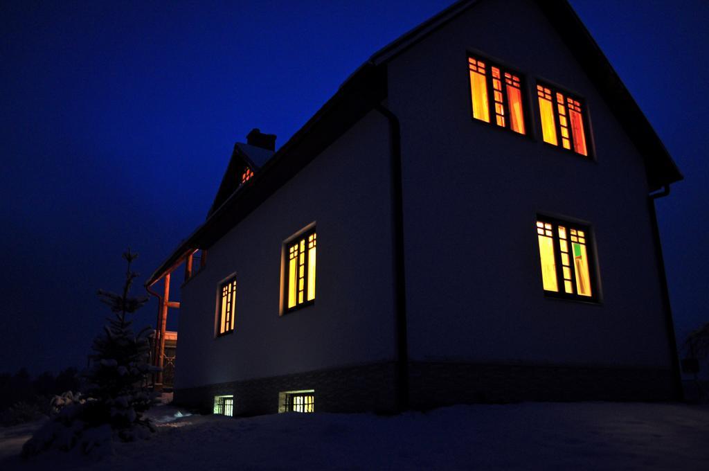 Guesthouse Leiputrija Ādaži Exteriör bild