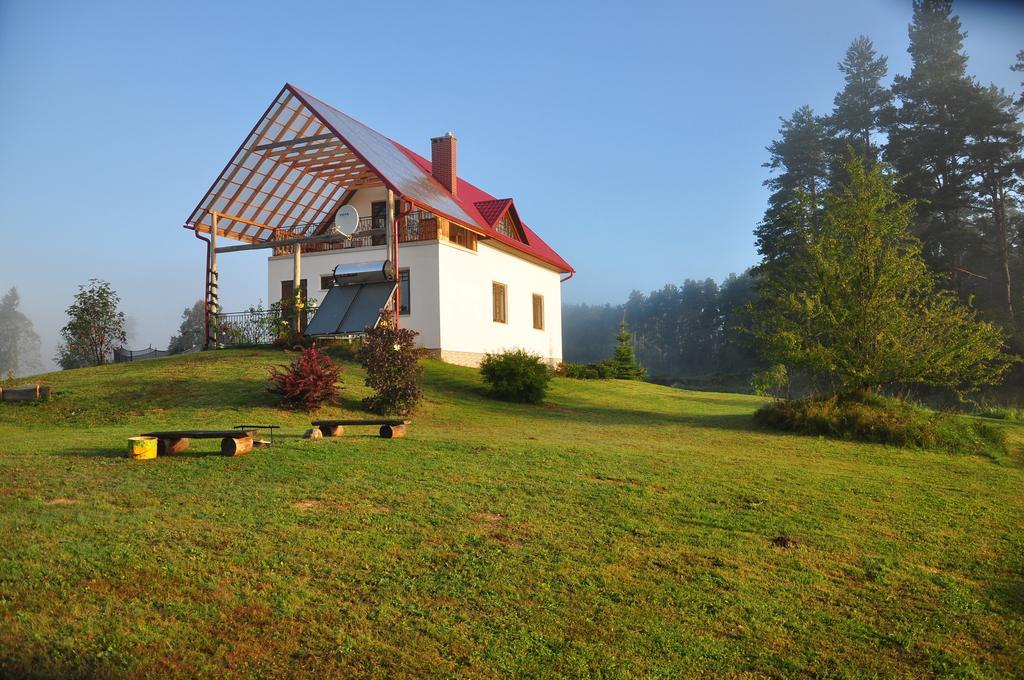 Guesthouse Leiputrija Ādaži Exteriör bild