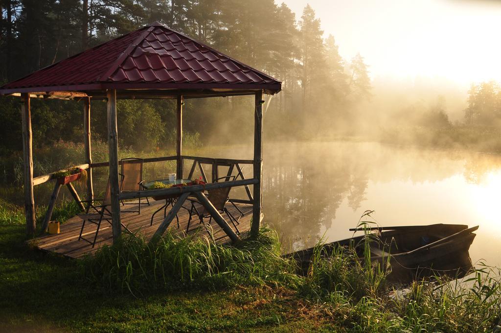 Guesthouse Leiputrija Ādaži Exteriör bild