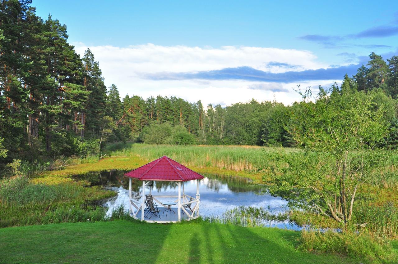 Guesthouse Leiputrija Ādaži Exteriör bild
