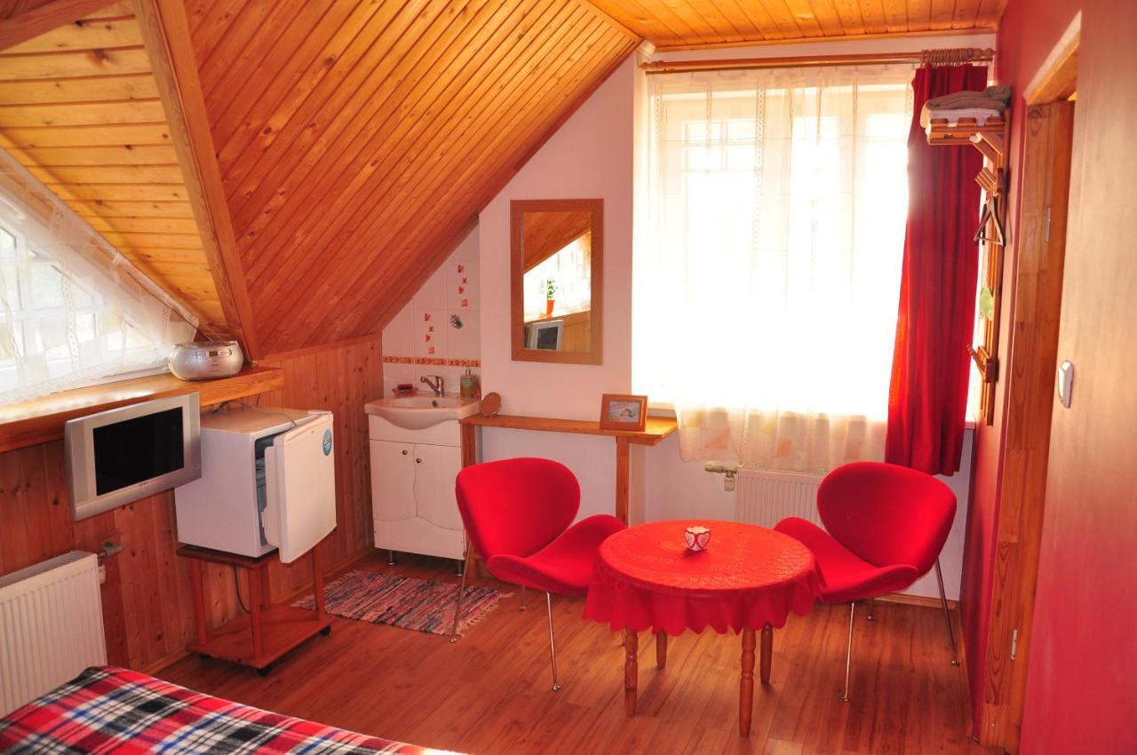 Guesthouse Leiputrija Ādaži Exteriör bild