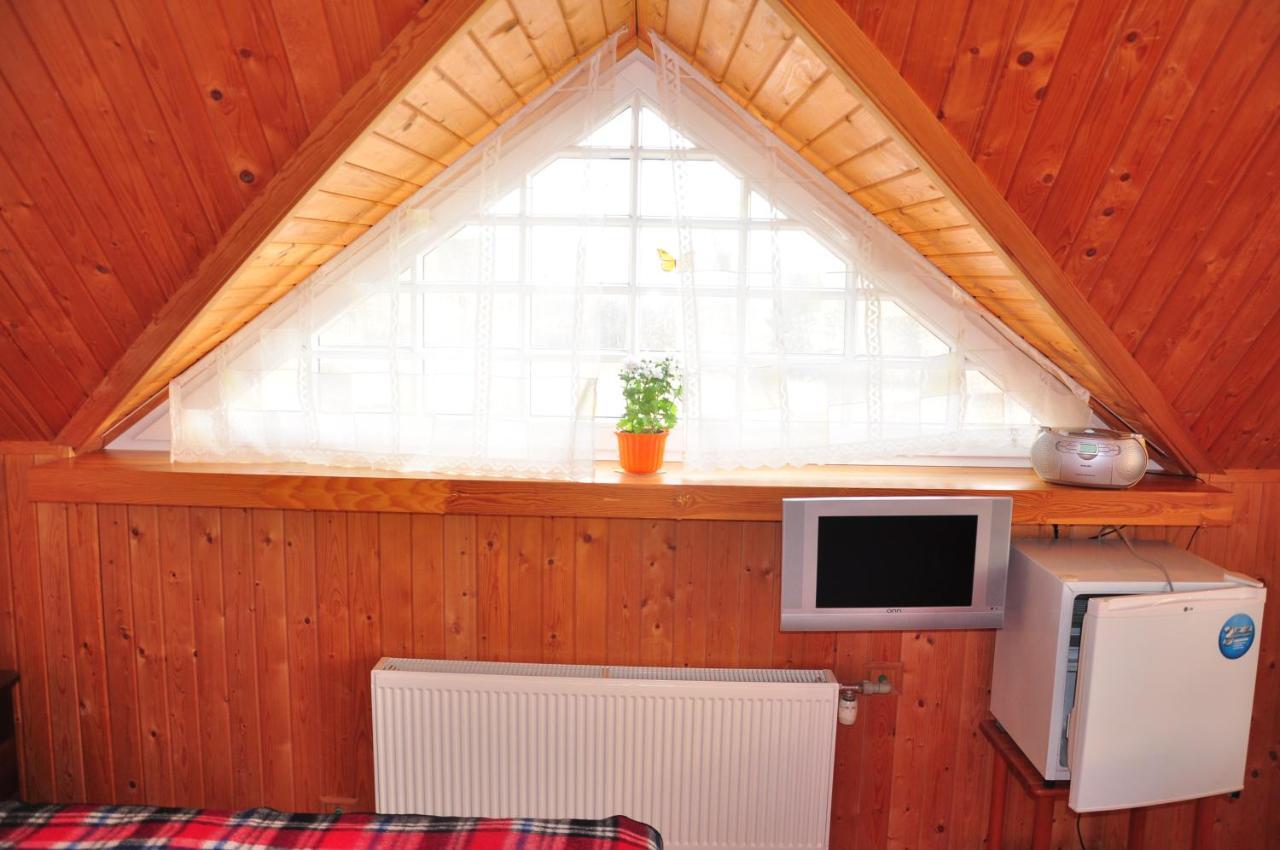 Guesthouse Leiputrija Ādaži Exteriör bild