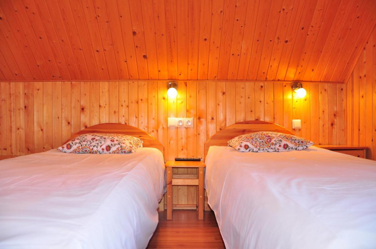 Guesthouse Leiputrija Ādaži Exteriör bild